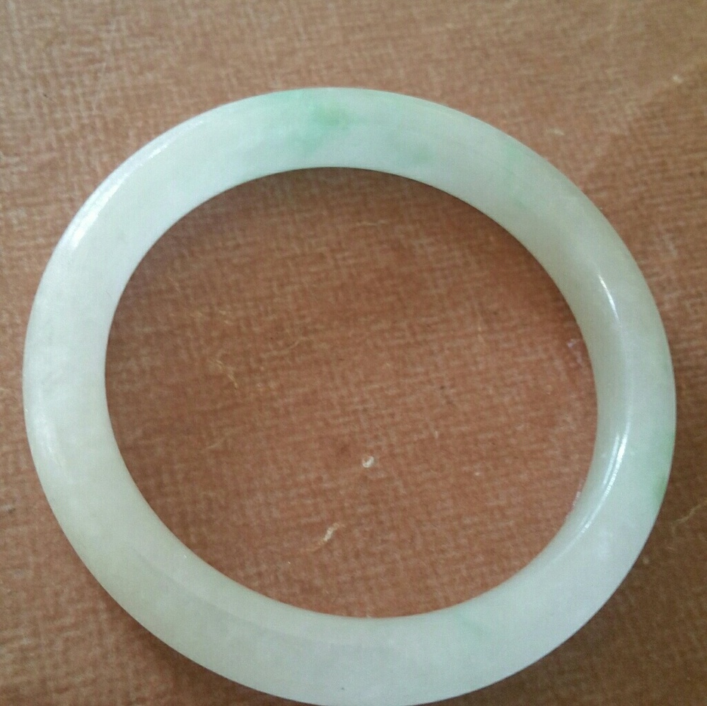 Jade Bangle - Picture 6 of 11